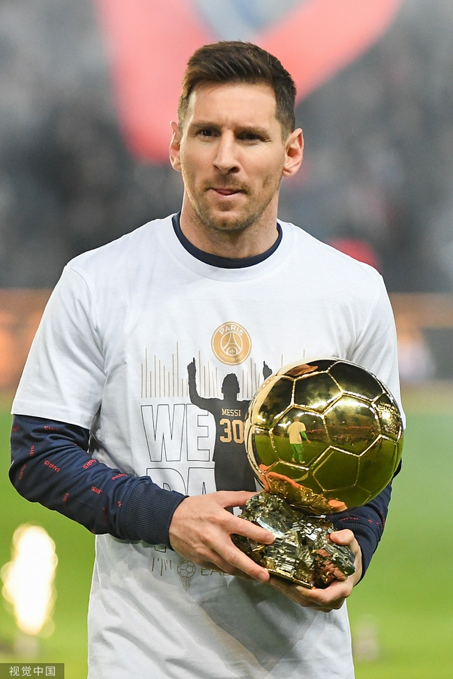 足球鞋如何选择适合自己的类型？（如何挑选最适合你的足球鞋？）