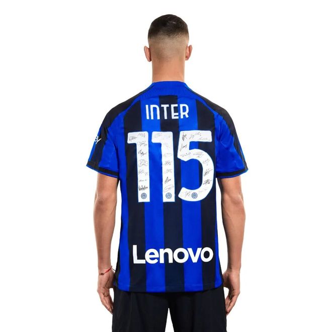 争四格局大乱，曼联3场不败，积分追平切尔西，与欧冠区只差1分（英超争四再起波澜：曼联近3战不败，积分追平切尔西，距欧冠区仅1分）