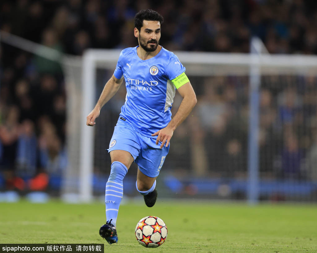 曼奇尼：我喜欢冲入对方禁区参与进攻；希望弗格森找到转折点（曼奇尼：偏爱前插禁区参与进攻，盼弗格森迎来转机）