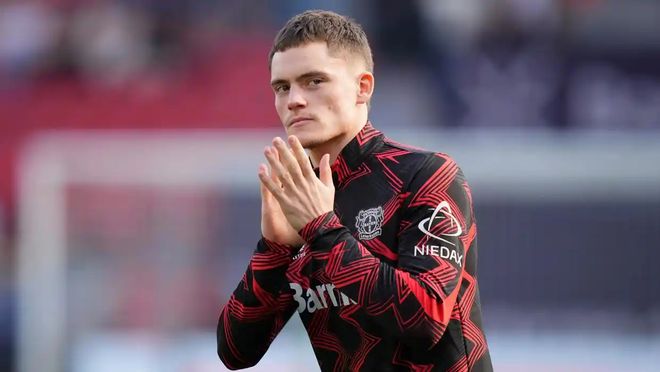 米体：家乡球队维亚雷焦深陷低迷，里皮对球员讲话鼓励他们（米体：家乡队维亚雷焦陷入低谷，里皮发声激励全队）