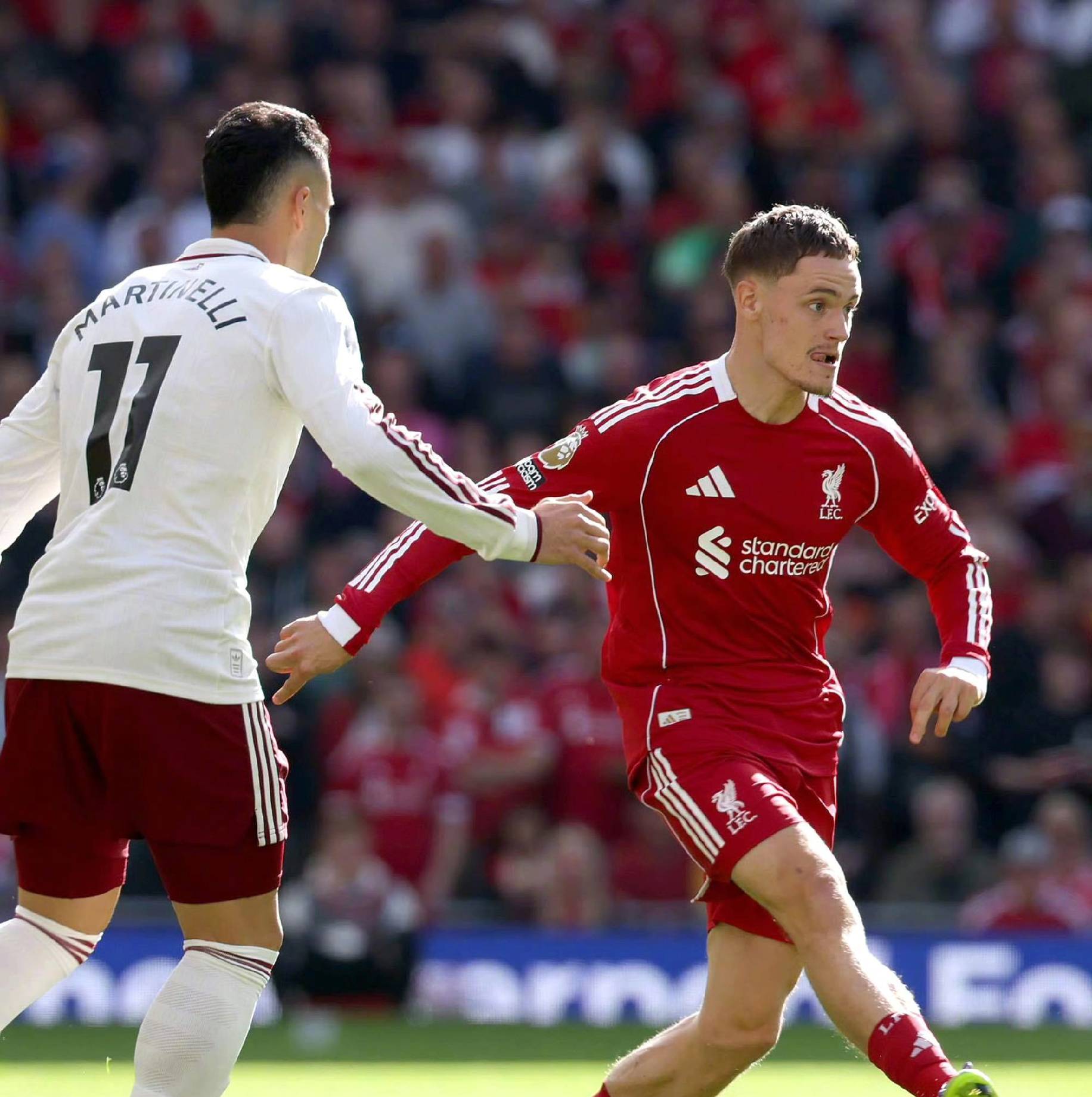 卡利亚里主帅：我在球员时代盯防过C罗，那真是令人激动（卡利亚里主帅：球员时代曾盯防C罗，令人热血沸腾）